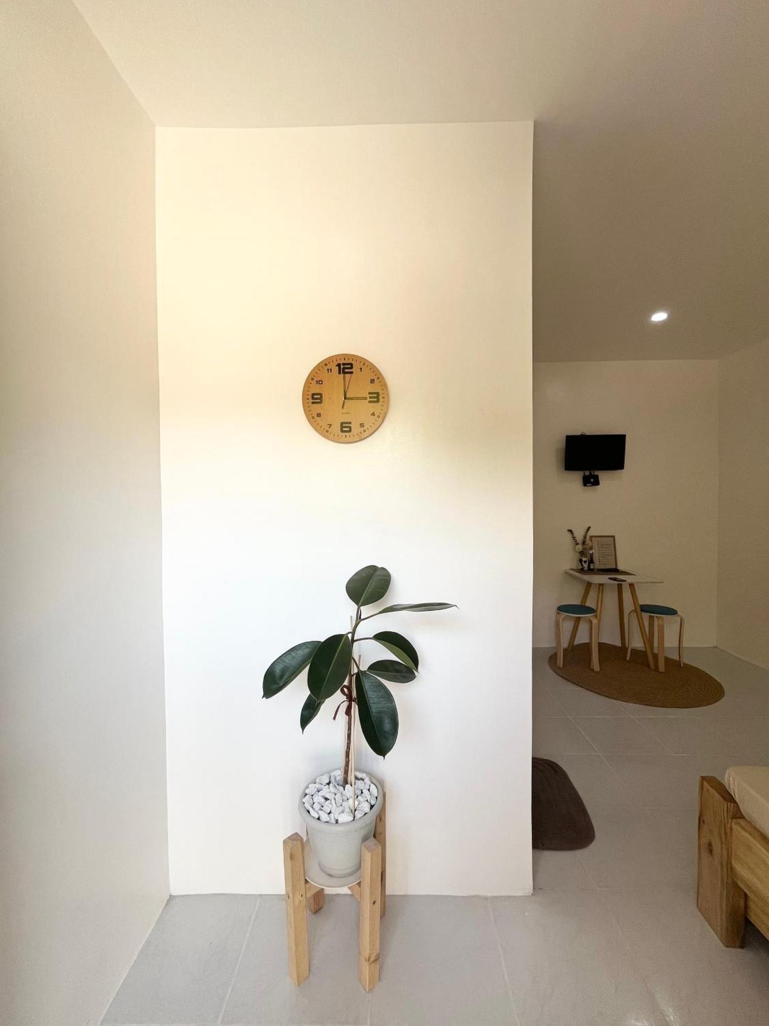 Sunnydale Apartelle -Room Accommodation Near Calatagan Beach Resorts Batangas Luaran gambar