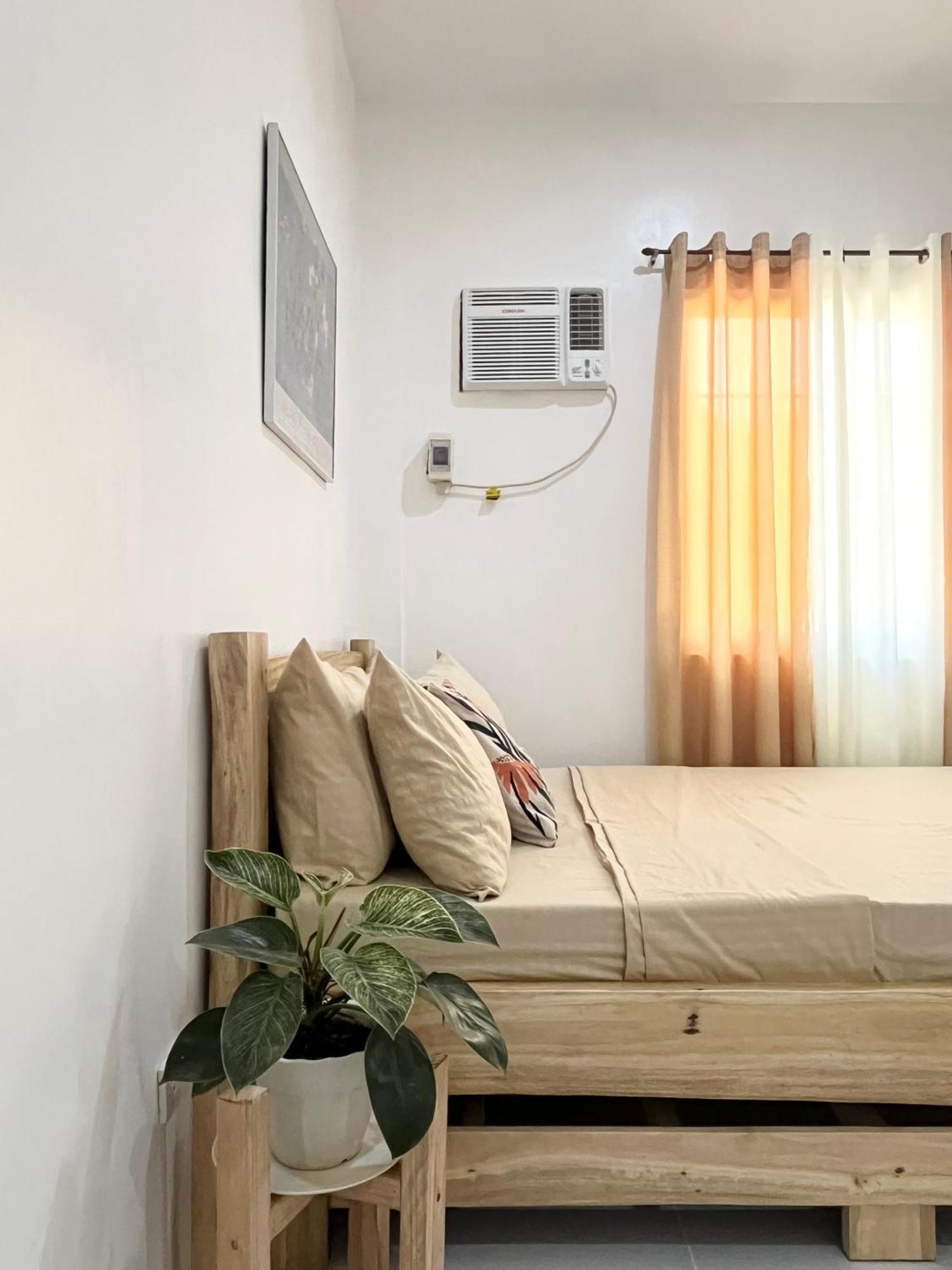 Sunnydale Apartelle -Room Accommodation Near Calatagan Beach Resorts Batangas Luaran gambar