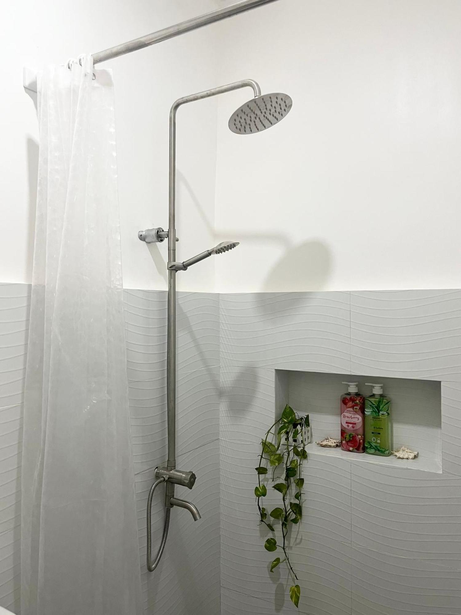 Sunnydale Apartelle -Room Accommodation Near Calatagan Beach Resorts Batangas Luaran gambar