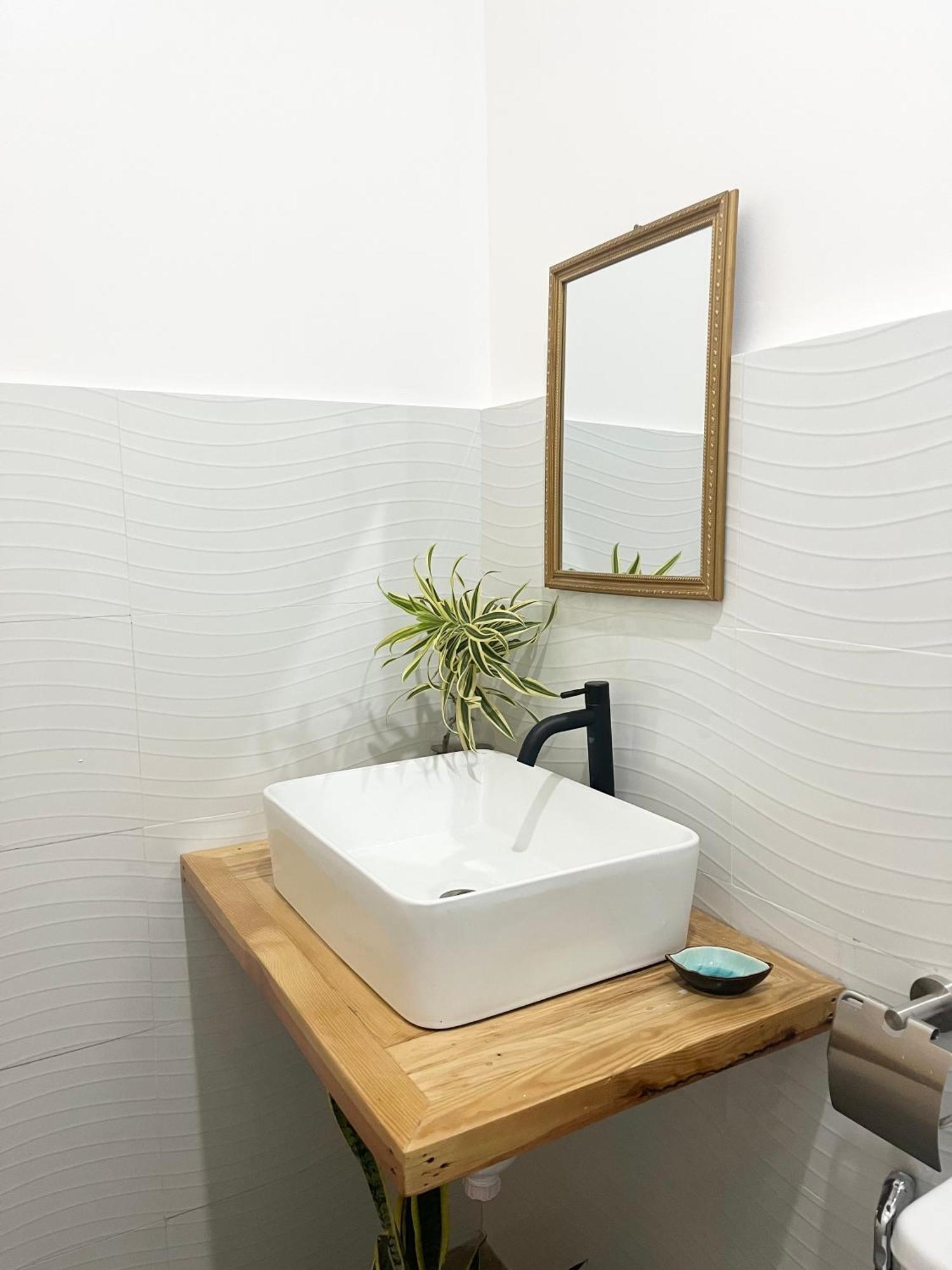 Sunnydale Apartelle -Room Accommodation Near Calatagan Beach Resorts Batangas Luaran gambar