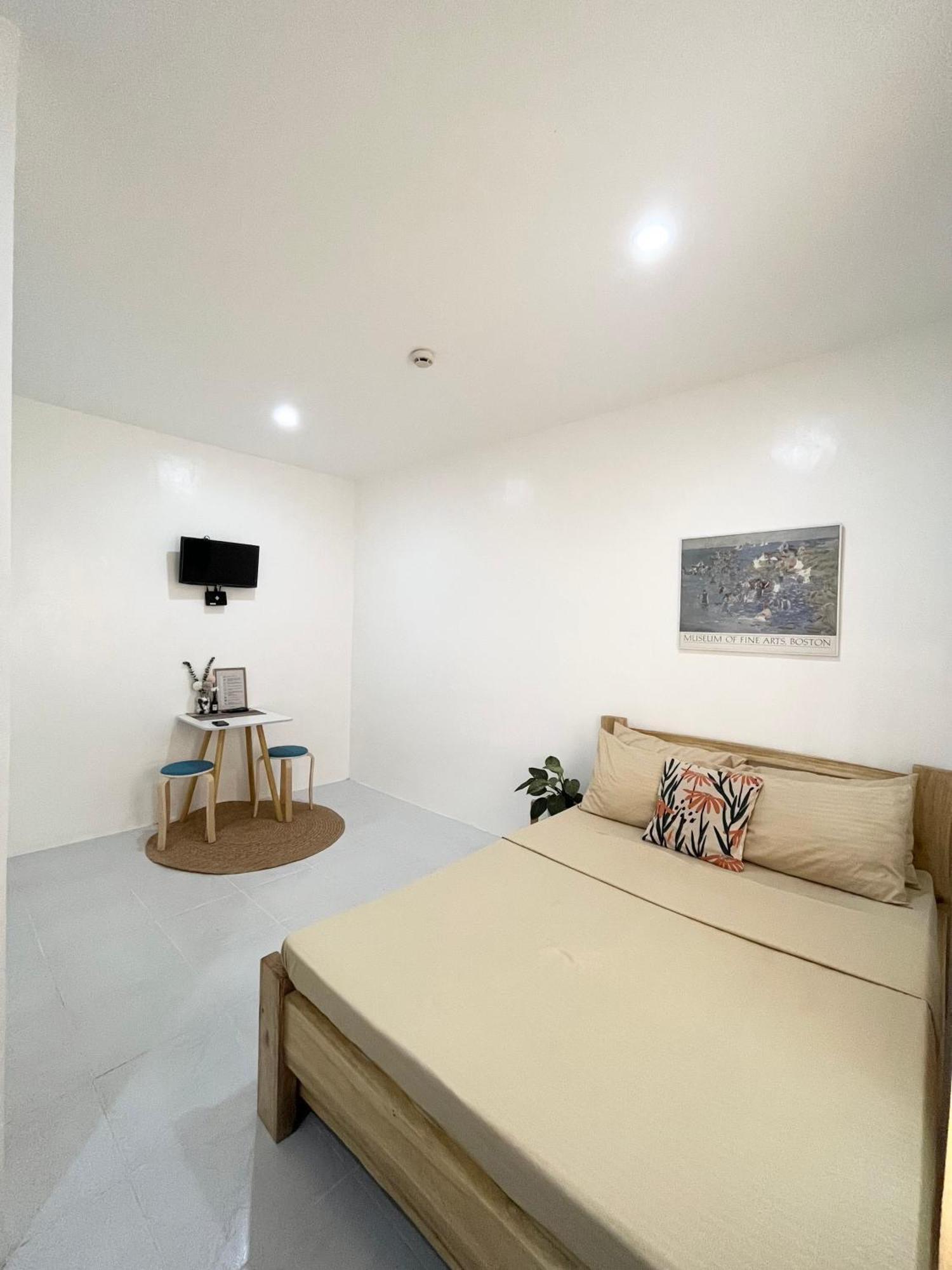 Sunnydale Apartelle -Room Accommodation Near Calatagan Beach Resorts Batangas Luaran gambar